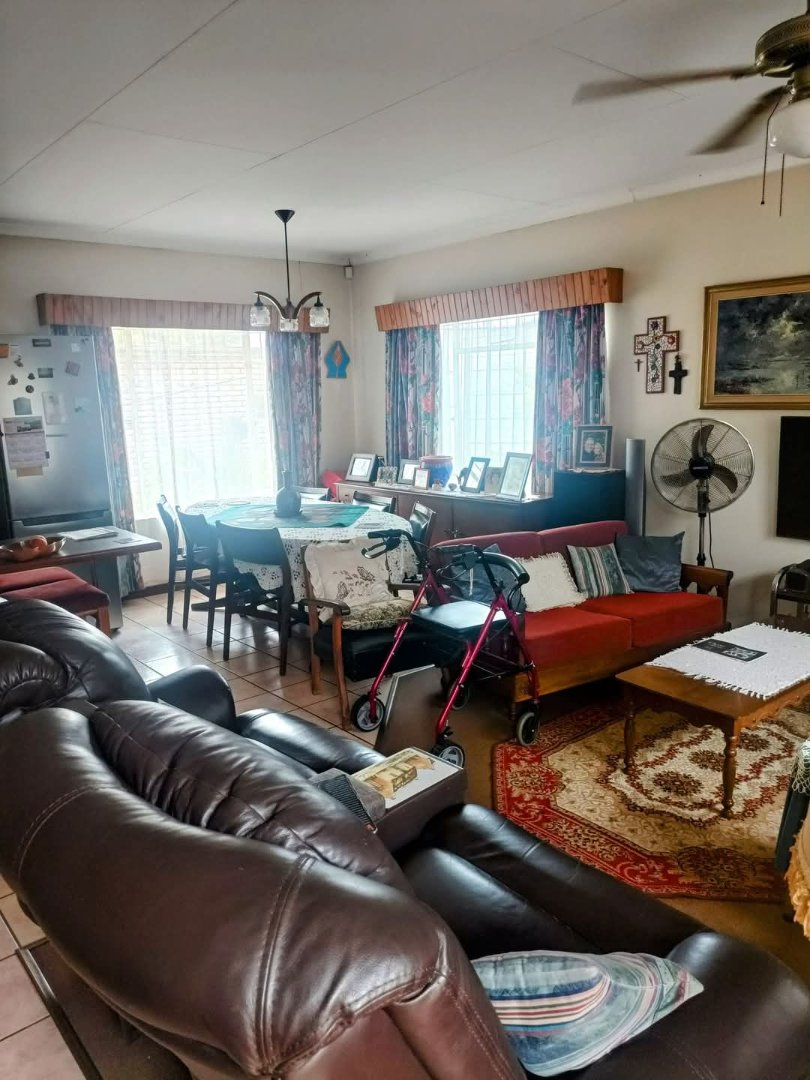 4 Bedroom Property for Sale in Wierda Park Gauteng