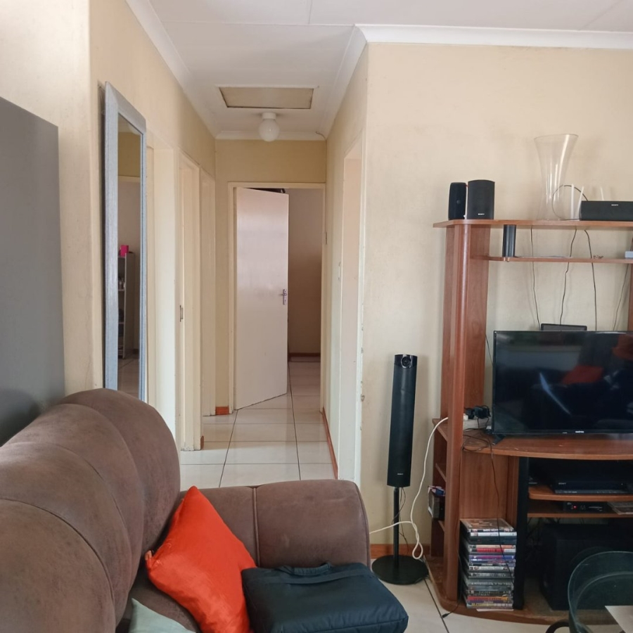 3 Bedroom Property for Sale in Olievenhoutbosch Gauteng