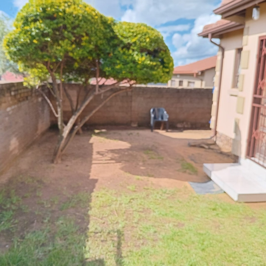 3 Bedroom Property for Sale in Olievenhoutbosch Gauteng