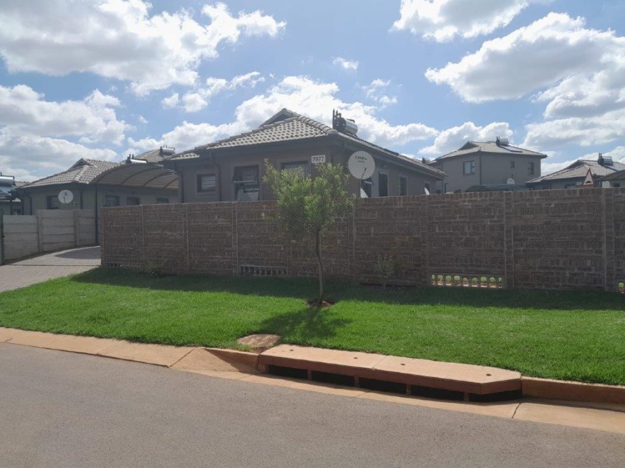 3 Bedroom Property for Sale in Lotus Gardens Gauteng