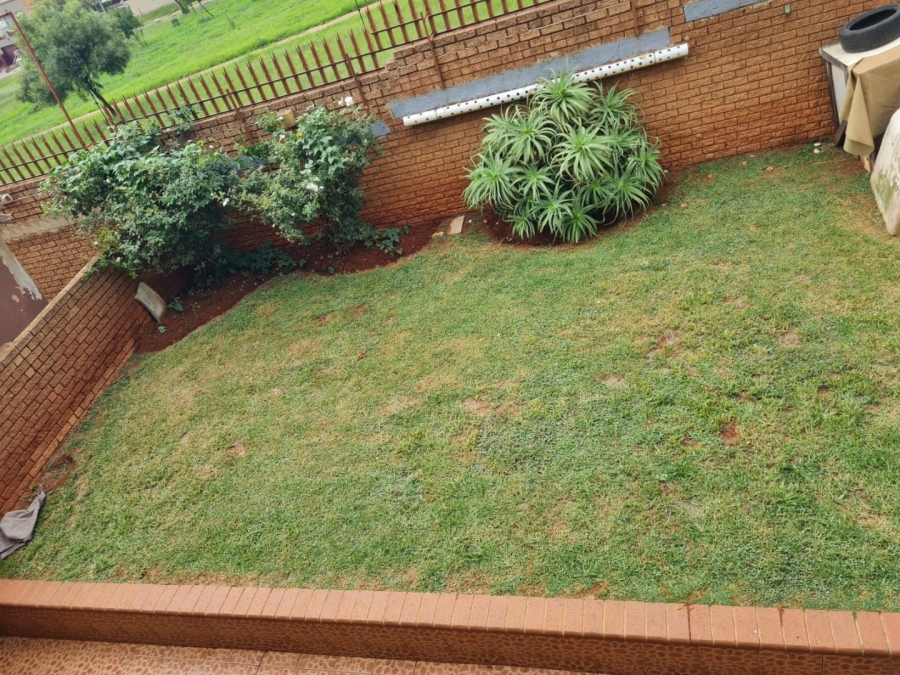 6 Bedroom Property for Sale in Lenasia South Gauteng