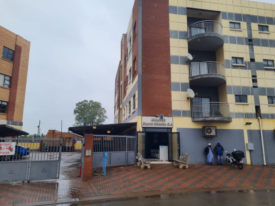 To Let 3 Bedroom Property for Rent in Lenasia Ext 13 Gauteng
