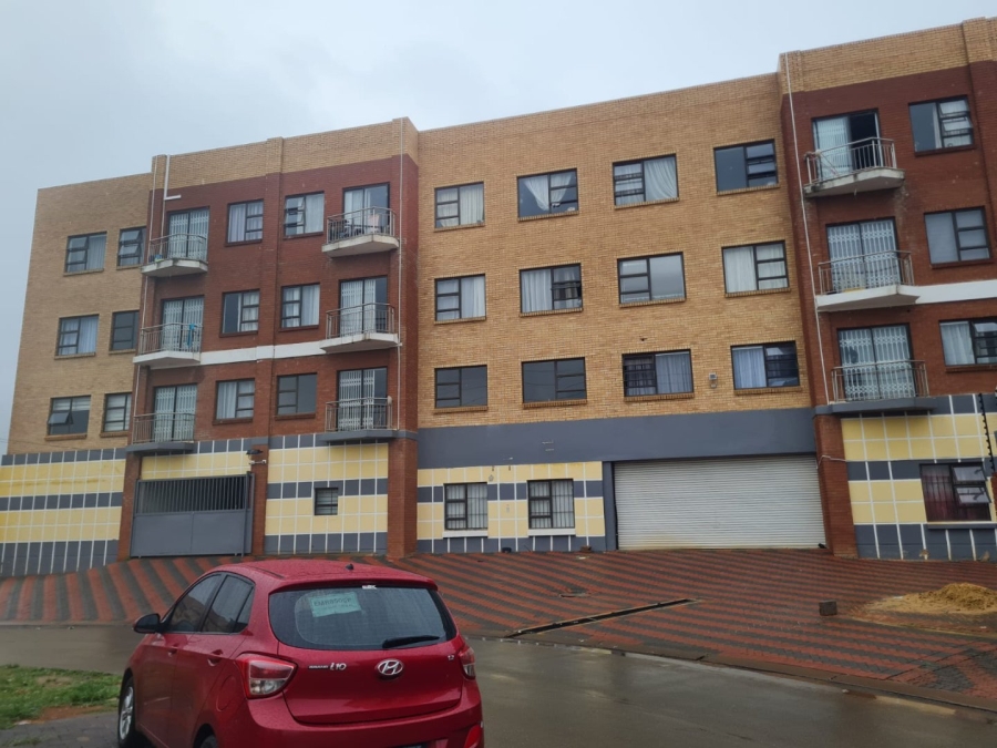 To Let 3 Bedroom Property for Rent in Lenasia Ext 13 Gauteng