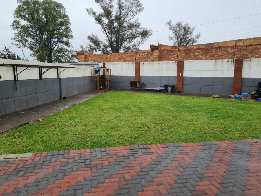 To Let 3 Bedroom Property for Rent in Lenasia Ext 13 Gauteng