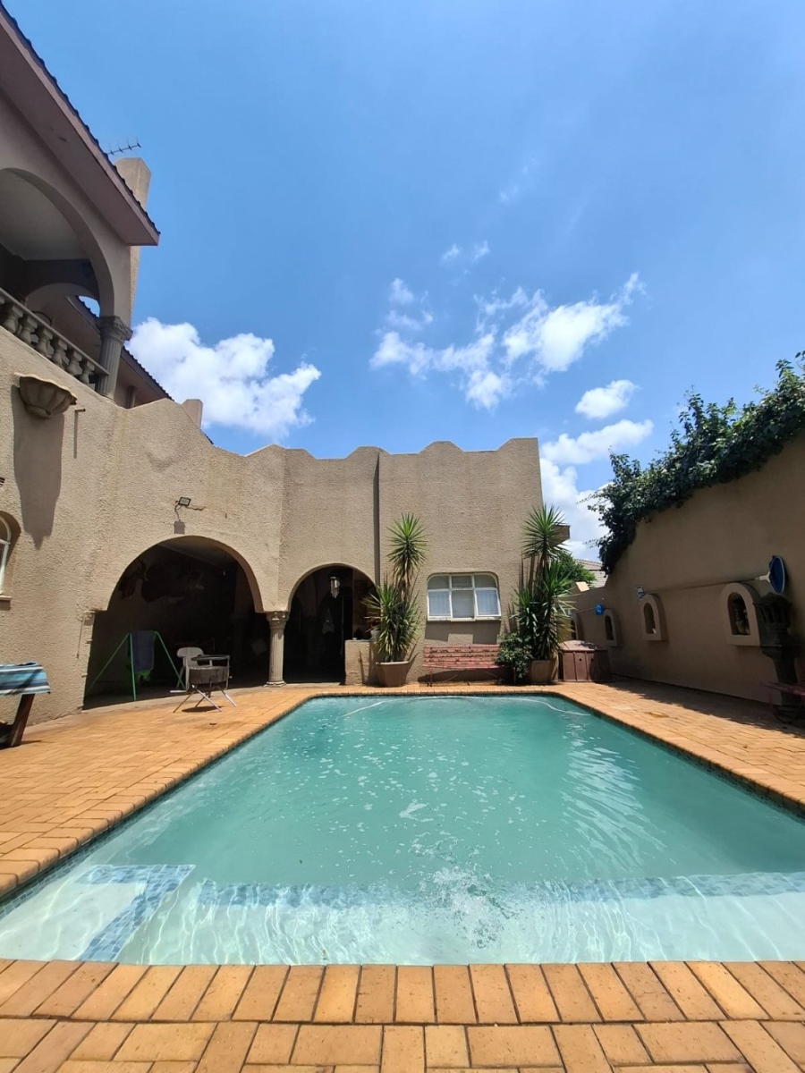 6 Bedroom Property for Sale in Vanderbijlpark SE 3 Gauteng