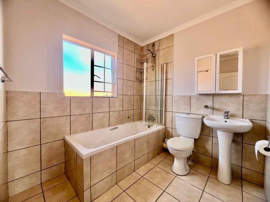 To Let 3 Bedroom Property for Rent in Hazeldean Gauteng