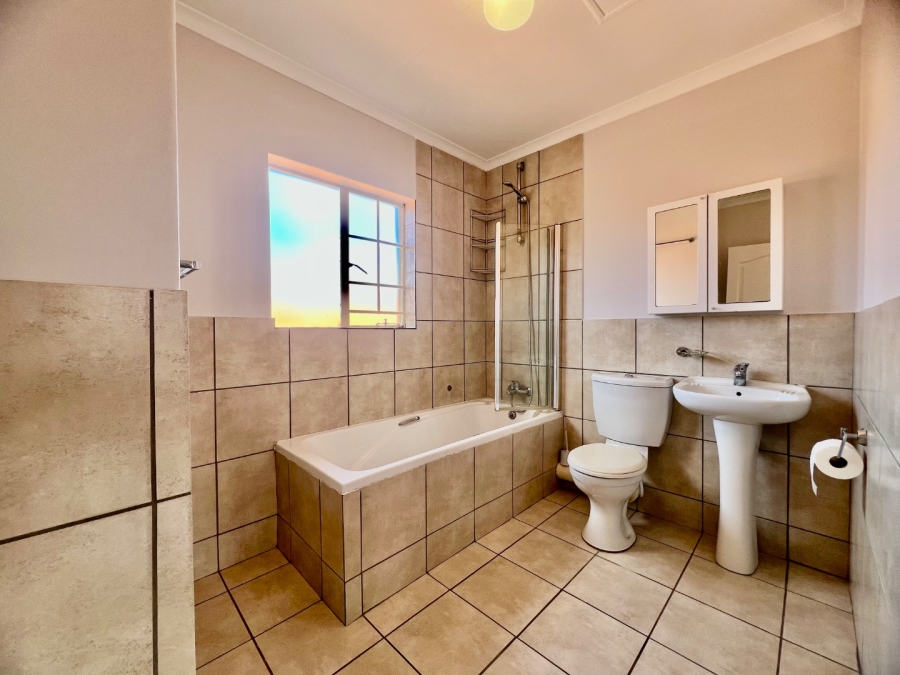 To Let 3 Bedroom Property for Rent in Hazeldean Gauteng