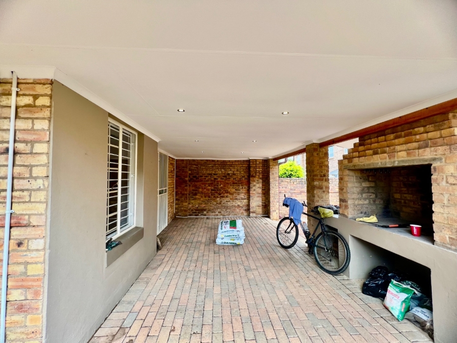 To Let 3 Bedroom Property for Rent in Hazeldean Gauteng