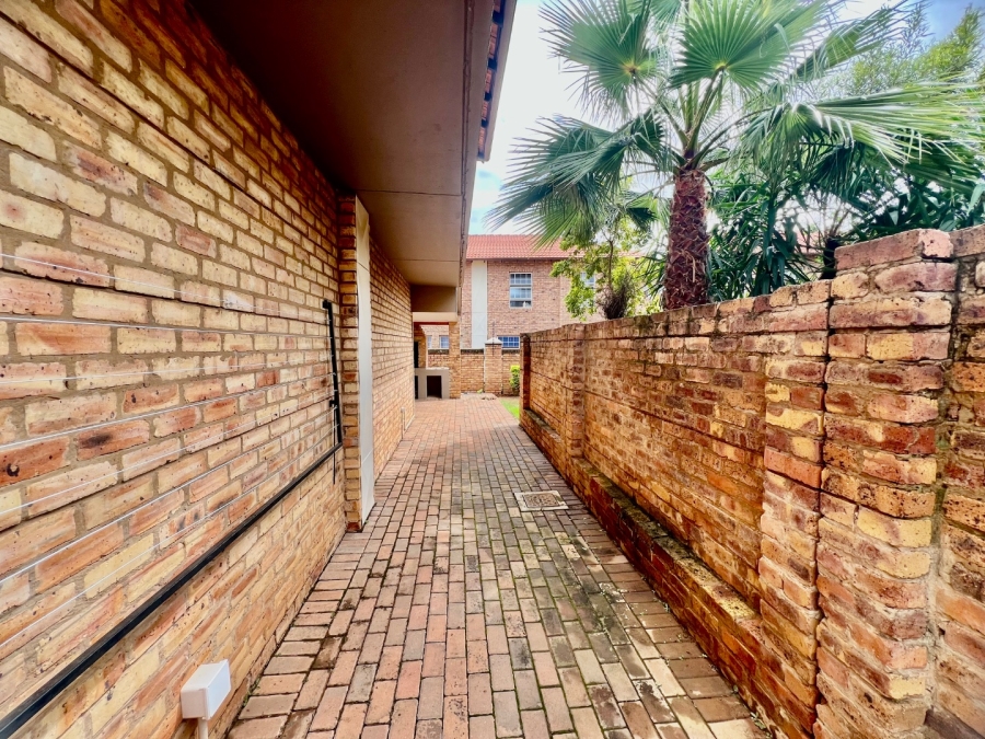 To Let 3 Bedroom Property for Rent in Hazeldean Gauteng