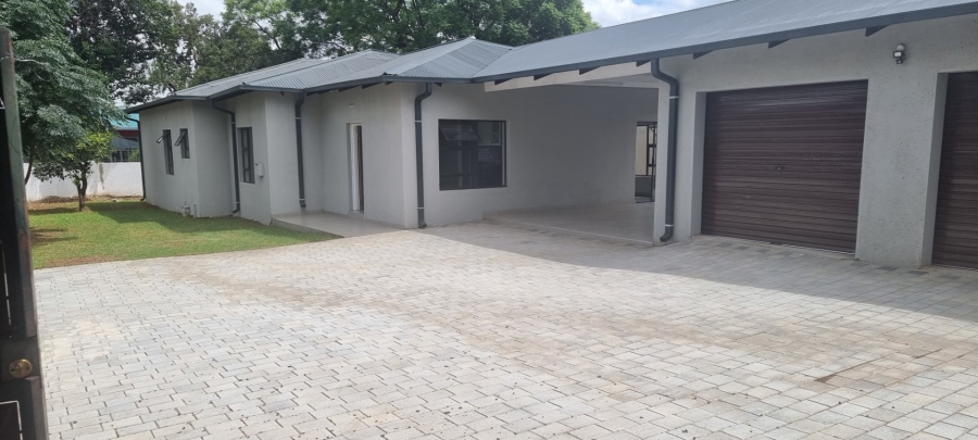 4 Bedroom Property for Sale in Mountain View Gauteng