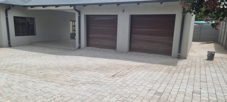 4 Bedroom Property for Sale in Mountain View Gauteng