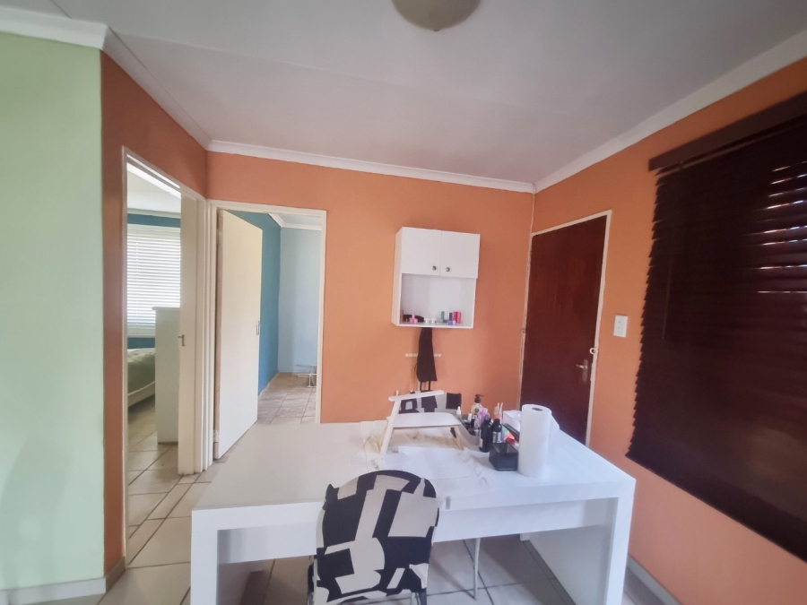 To Let 3 Bedroom Property for Rent in Windmill Park Gauteng