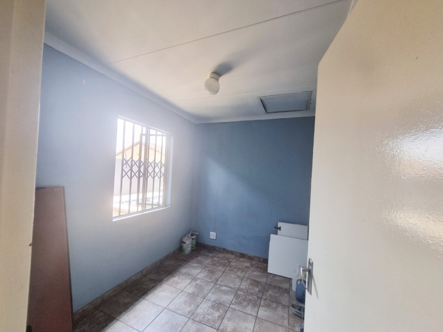 To Let 3 Bedroom Property for Rent in Windmill Park Gauteng