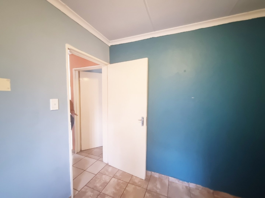 To Let 3 Bedroom Property for Rent in Windmill Park Gauteng