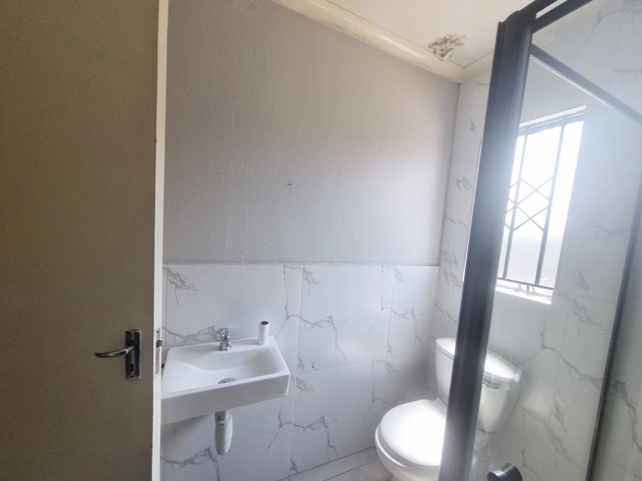 To Let 3 Bedroom Property for Rent in Windmill Park Gauteng