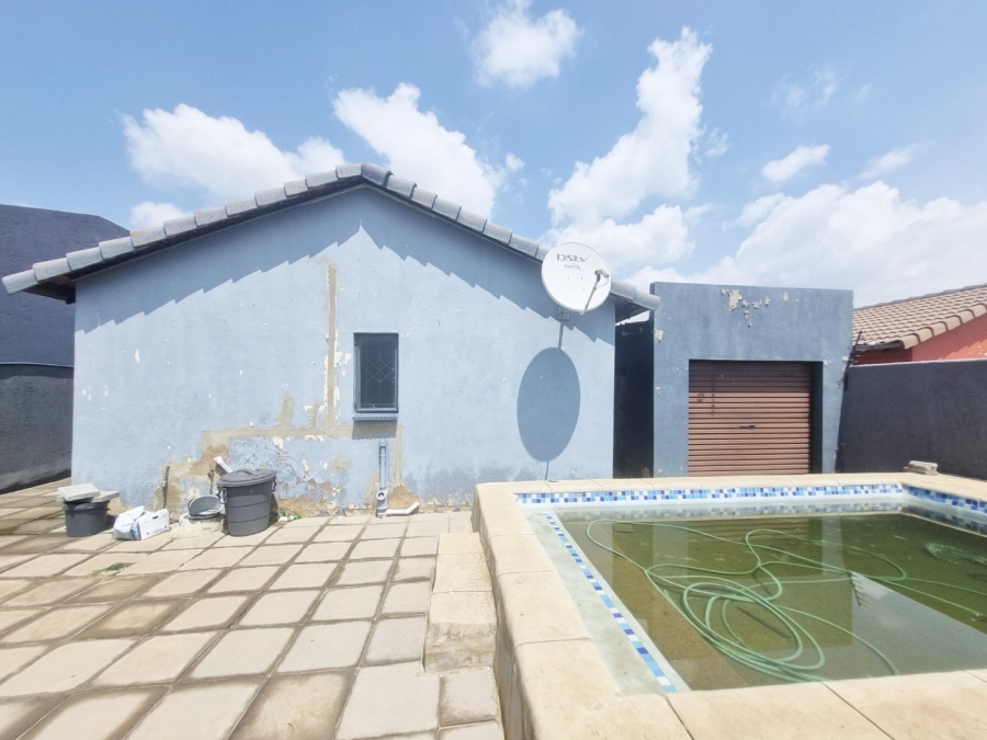 To Let 3 Bedroom Property for Rent in Windmill Park Gauteng