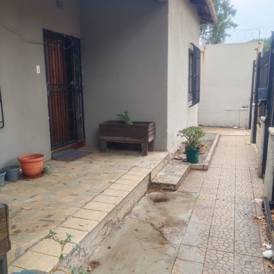 3 Bedroom Property for Sale in Bezuidenhout Valley Gauteng