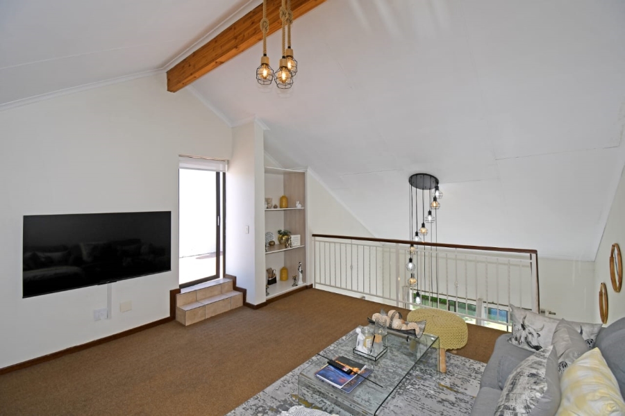 2 Bedroom Property for Sale in Broadacres Gauteng