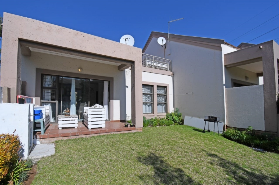 2 Bedroom Property for Sale in Broadacres Gauteng