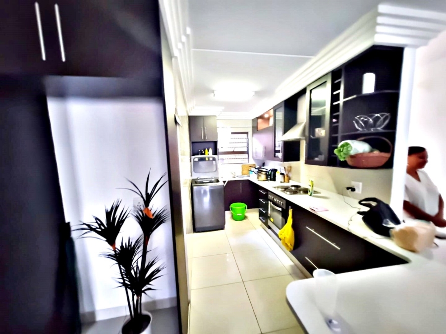 To Let 2 Bedroom Property for Rent in Ravenswood Gauteng