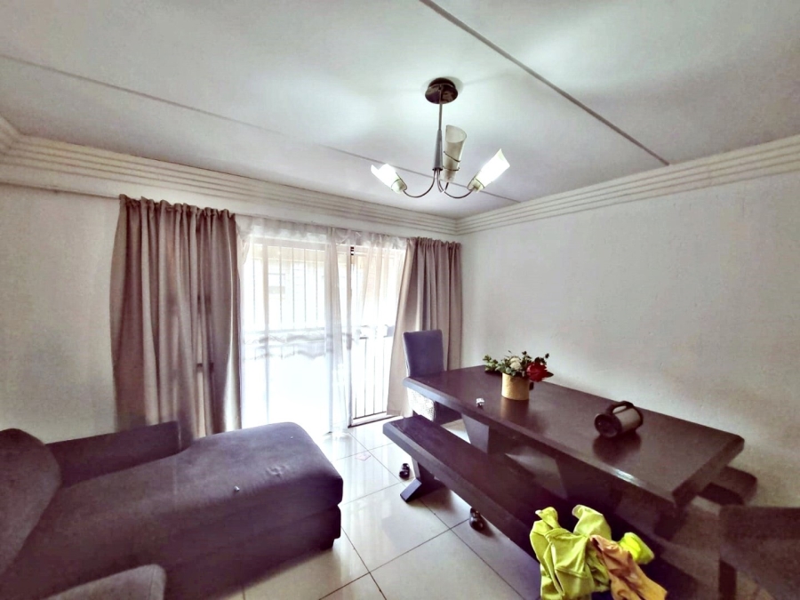 To Let 2 Bedroom Property for Rent in Ravenswood Gauteng