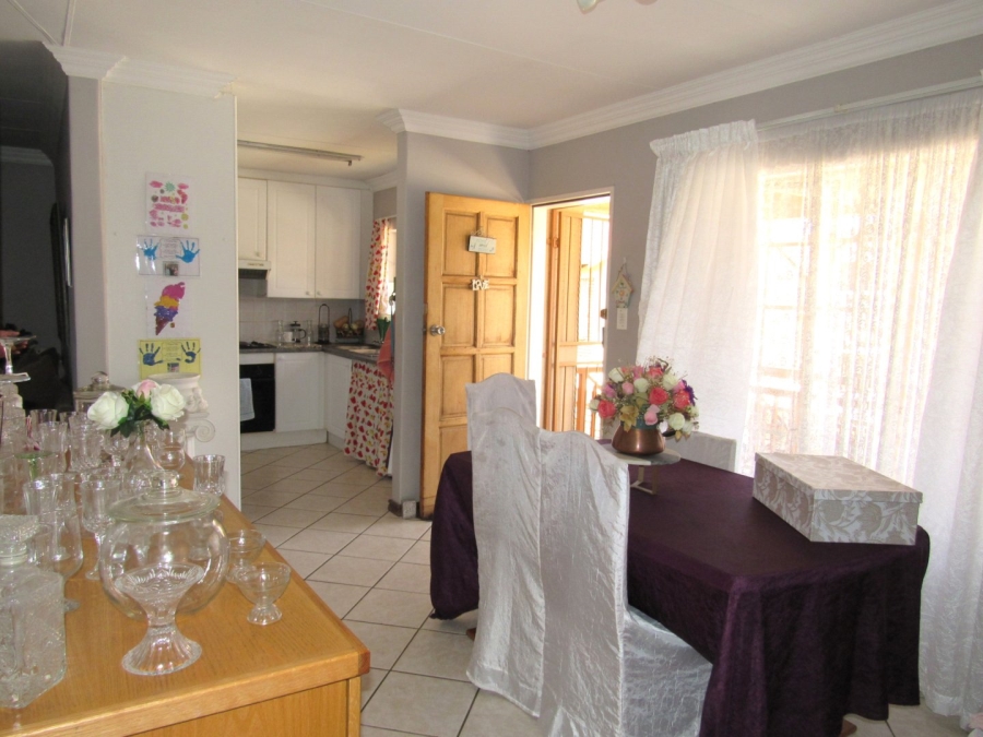 2 Bedroom Property for Sale in Amberfield Gauteng