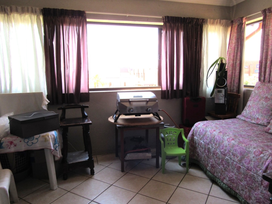 2 Bedroom Property for Sale in Amberfield Gauteng