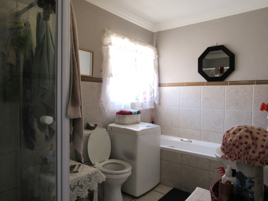 2 Bedroom Property for Sale in Amberfield Gauteng