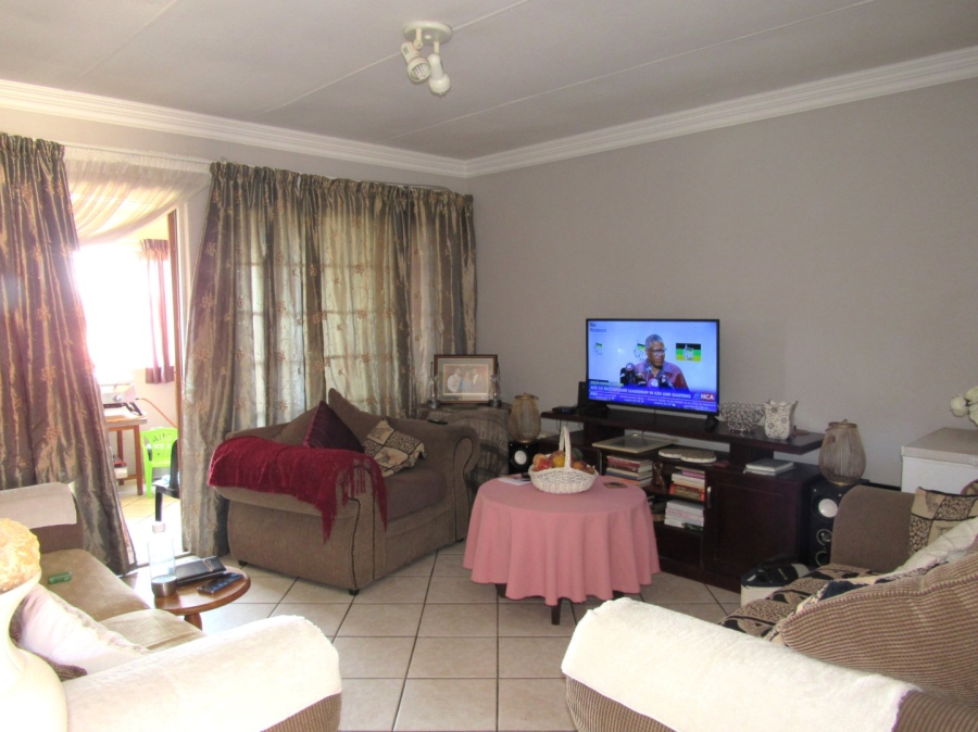 2 Bedroom Property for Sale in Amberfield Gauteng