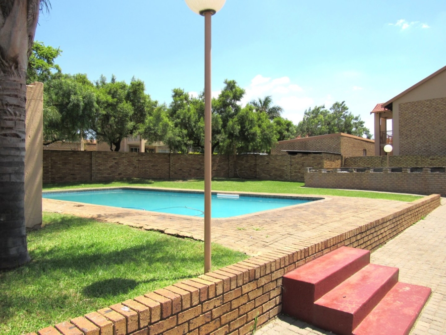 2 Bedroom Property for Sale in Amberfield Gauteng