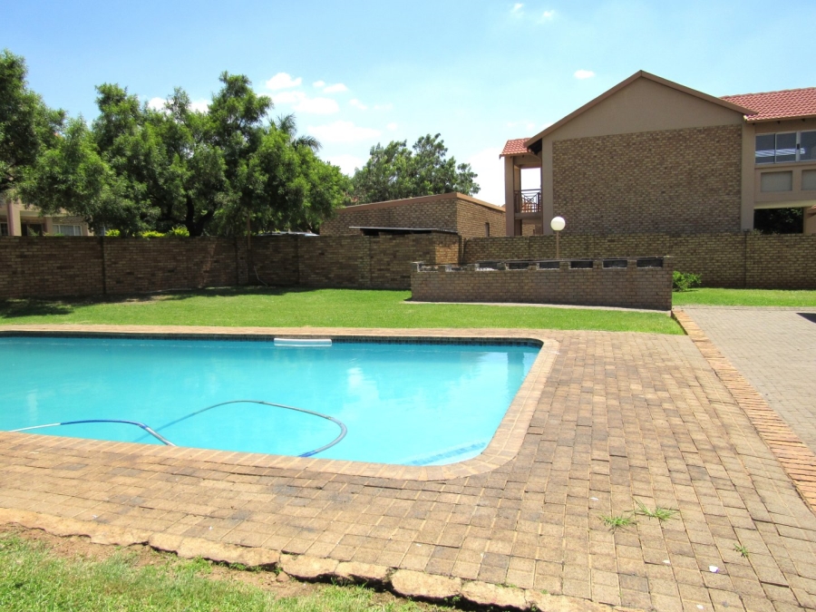 2 Bedroom Property for Sale in Amberfield Gauteng