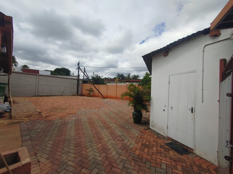  Bedroom Property for Sale in Sinoville Gauteng