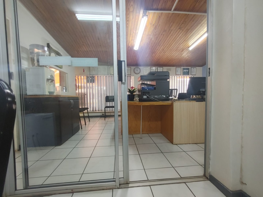  Bedroom Property for Sale in Sinoville Gauteng