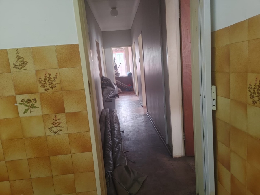  Bedroom Property for Sale in Sinoville Gauteng