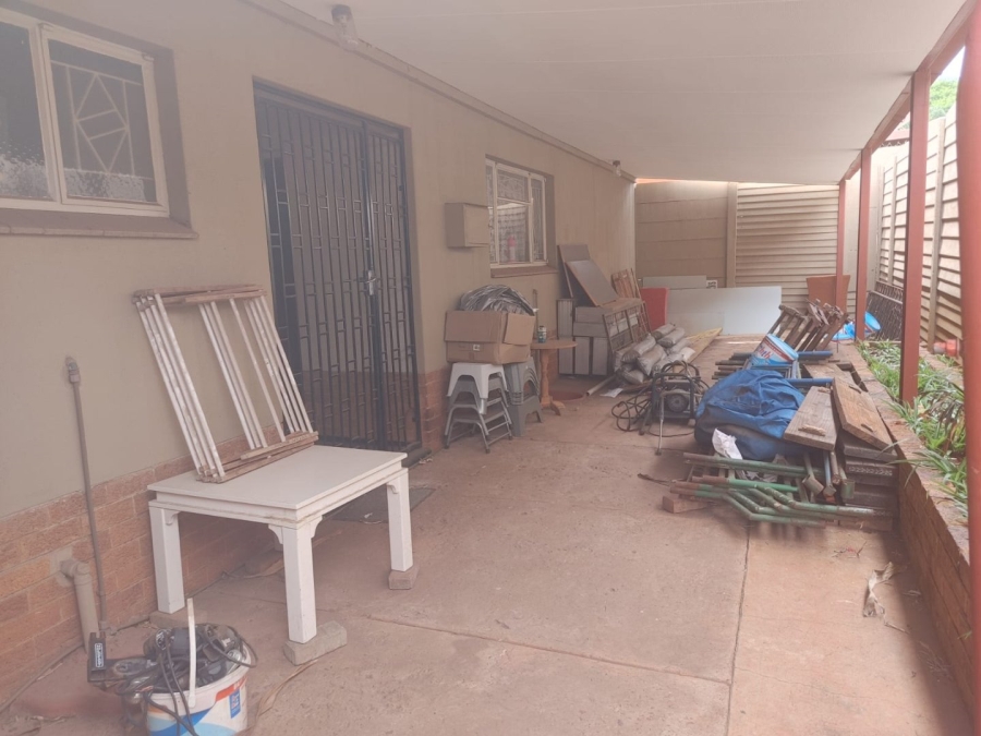  Bedroom Property for Sale in Sinoville Gauteng