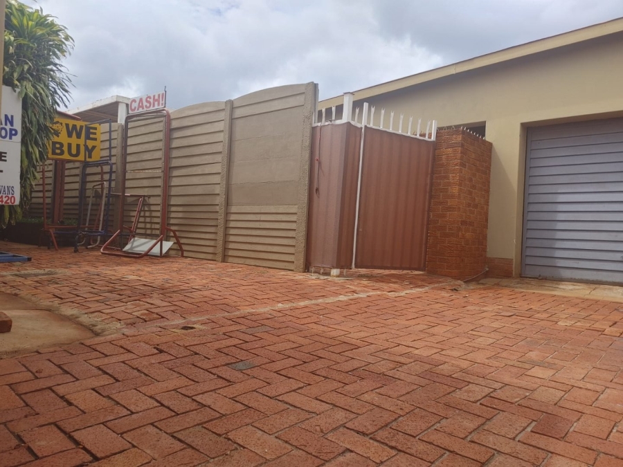  Bedroom Property for Sale in Sinoville Gauteng