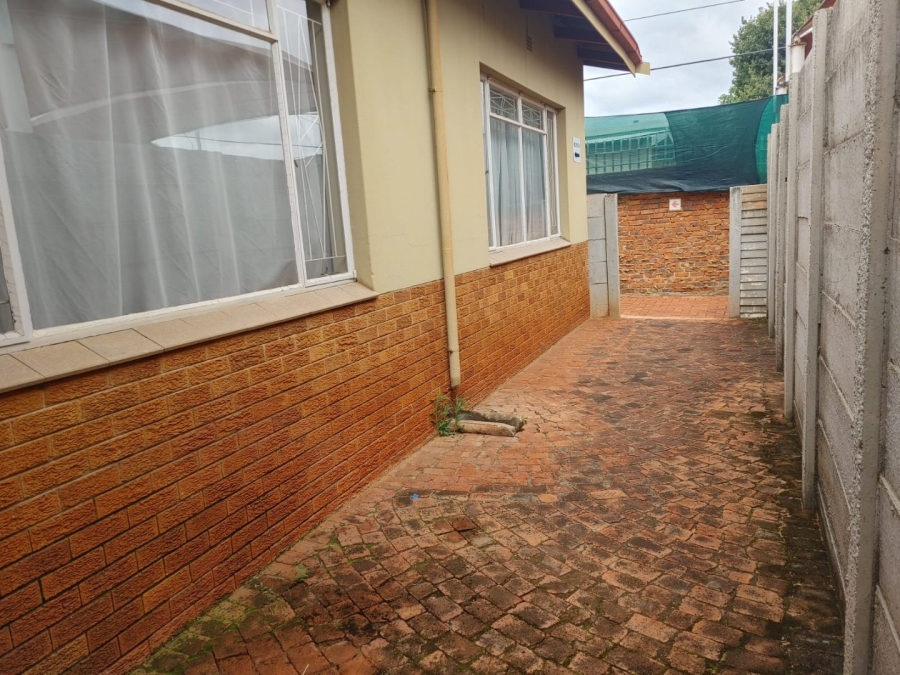  Bedroom Property for Sale in Sinoville Gauteng