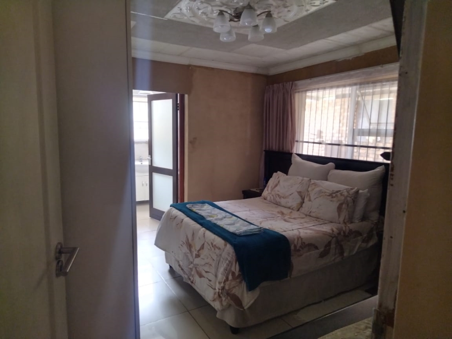 5 Bedroom Property for Sale in Mamelodi West Gauteng