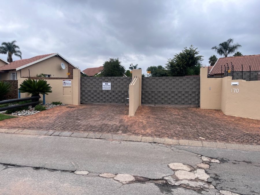 2 Bedroom Property for Sale in Pomona Gauteng