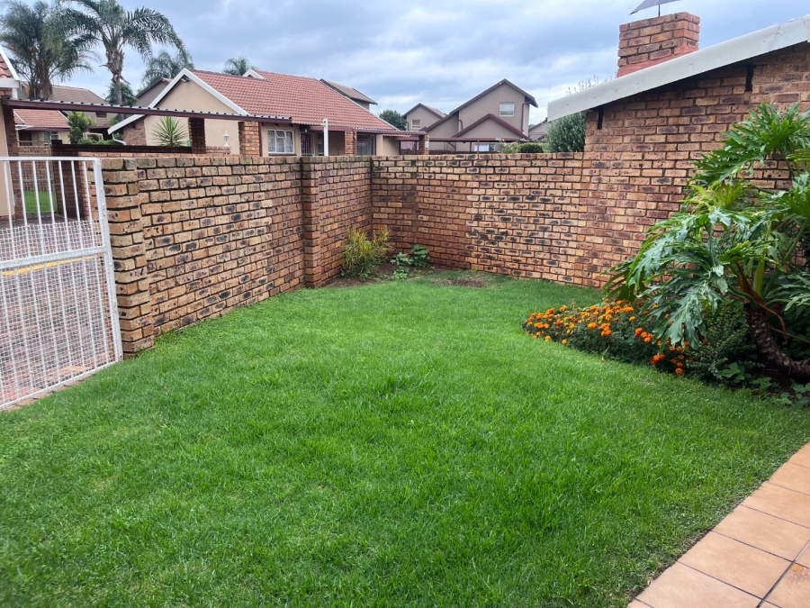 2 Bedroom Property for Sale in Pomona Gauteng