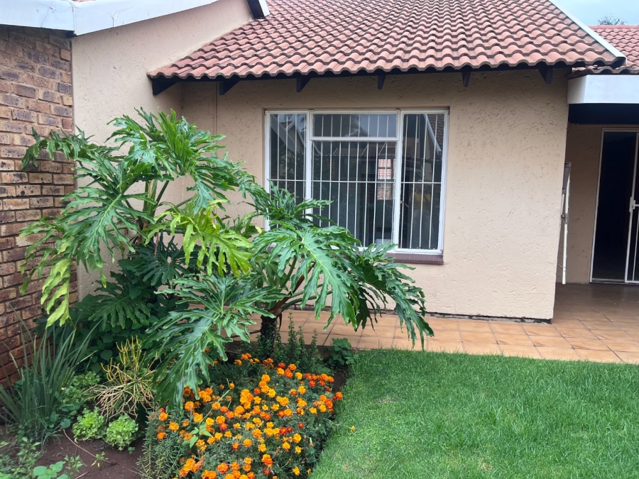 2 Bedroom Property for Sale in Pomona Gauteng