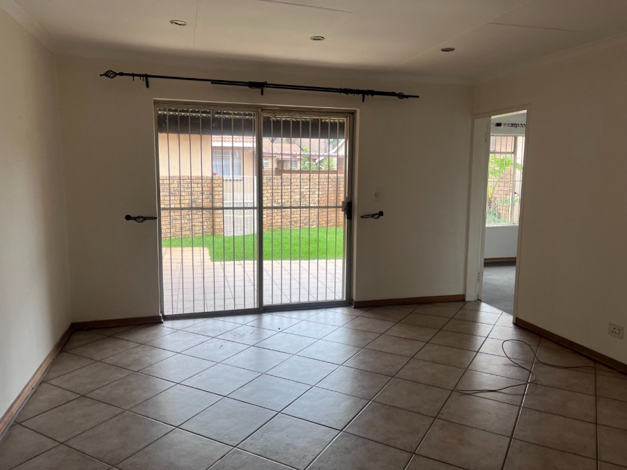 2 Bedroom Property for Sale in Pomona Gauteng