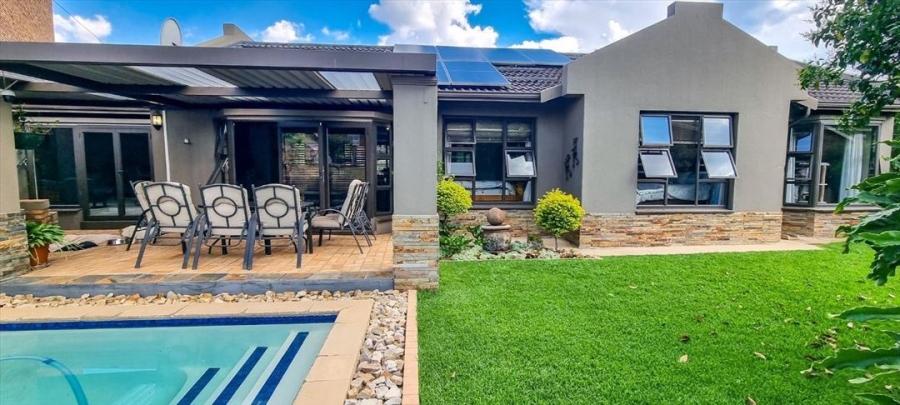 3 Bedroom Property for Sale in Boatlake Village Gauteng