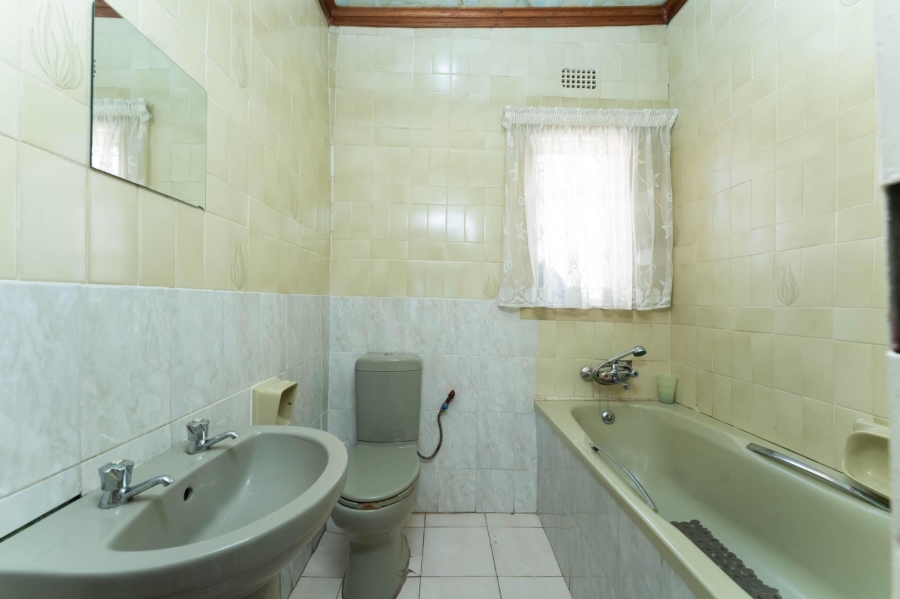 2 Bedroom Property for Sale in Meadowlands East Gauteng