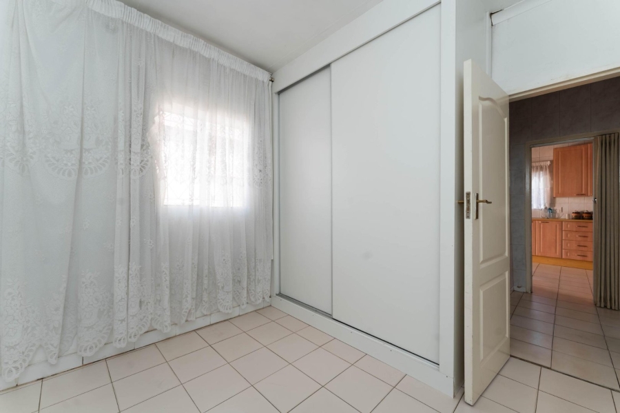2 Bedroom Property for Sale in Meadowlands East Gauteng