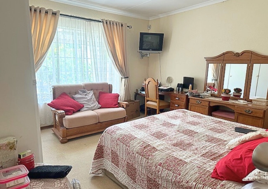 2 Bedroom Property for Sale in Honeydew Manor Gauteng