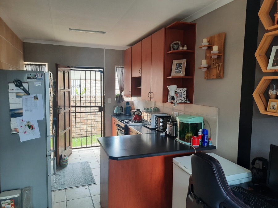 2 Bedroom Property for Sale in Honeydew Ridge Gauteng