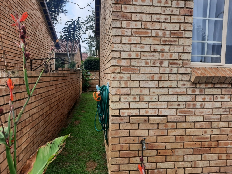 2 Bedroom Property for Sale in Honeydew Ridge Gauteng