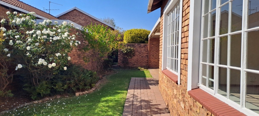 3 Bedroom Property for Sale in Honeydew Gauteng
