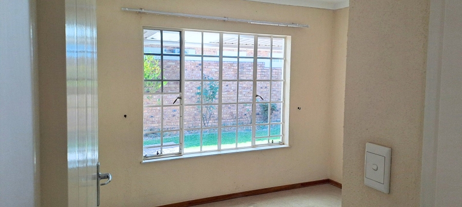 3 Bedroom Property for Sale in Honeydew Gauteng